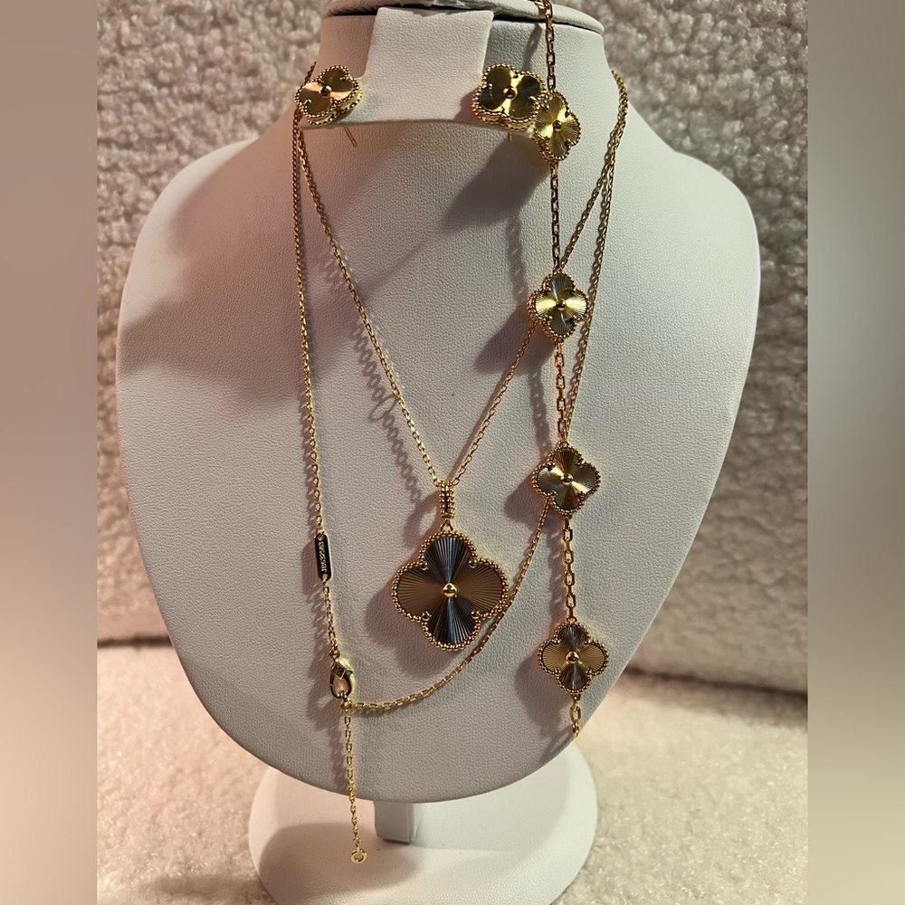 Highend Gold Necklace Set